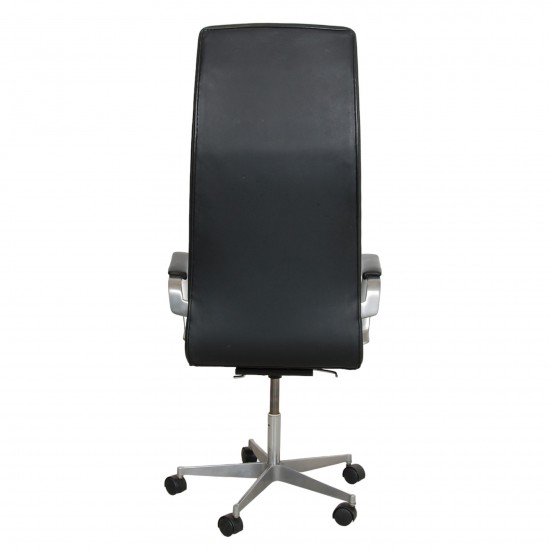 For Sale Arne Jacobsen Tall oxford office chair in black leather